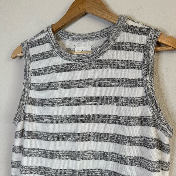 Lou and Grey Sleeveless Gray White Striped Longline Sweater Tank Top Size Medium - Picture 2 of 10